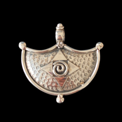 Anhänger "Dṛṣṭi" (दृष्टि)