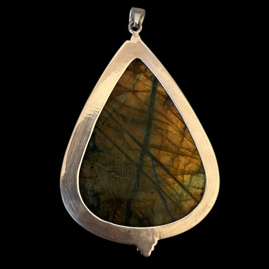 Maxi Labradorite Pendant