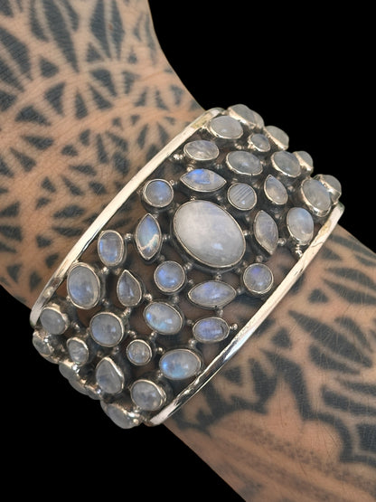 Armband „Queen“ mit Mondstein