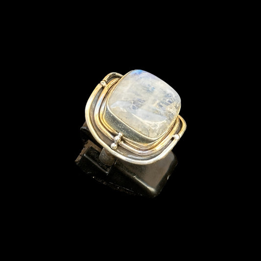 Anillo Moonstone Cuadrado