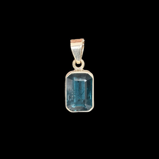 Colgante Kyanite Blu Neon Natural