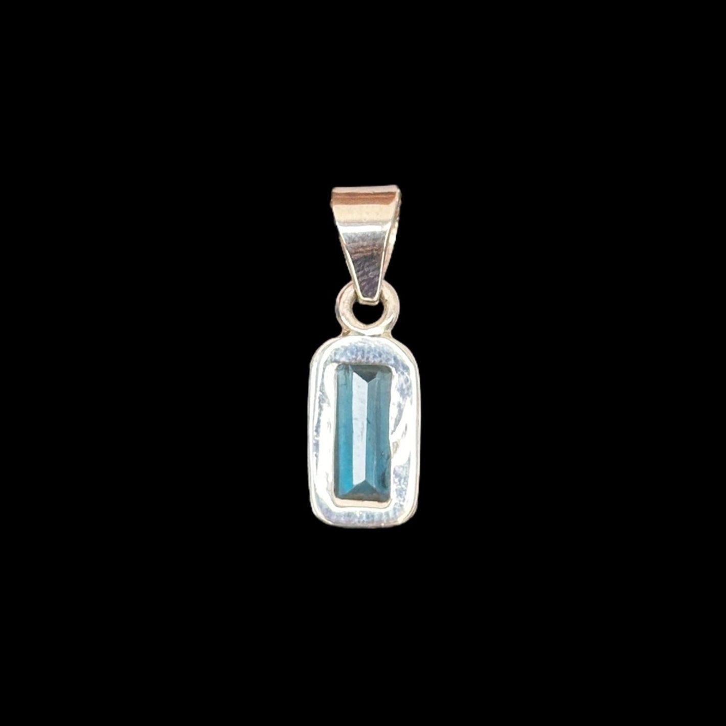 Colgante Kyanita Blue Neon