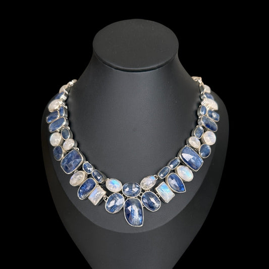 Collar "Queen" Kyanite Moonstone