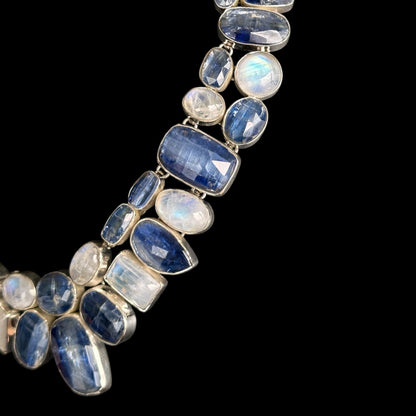 Halskette „Queen“ mit Kyanit und Mondstein
