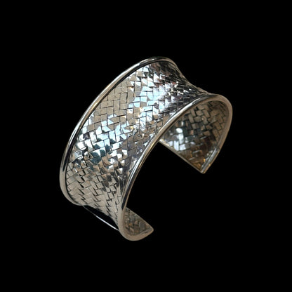 Breites geflochtenes Silberarmband