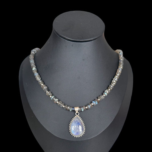 Collar de Labradorita con Colgante Piedra de Luna