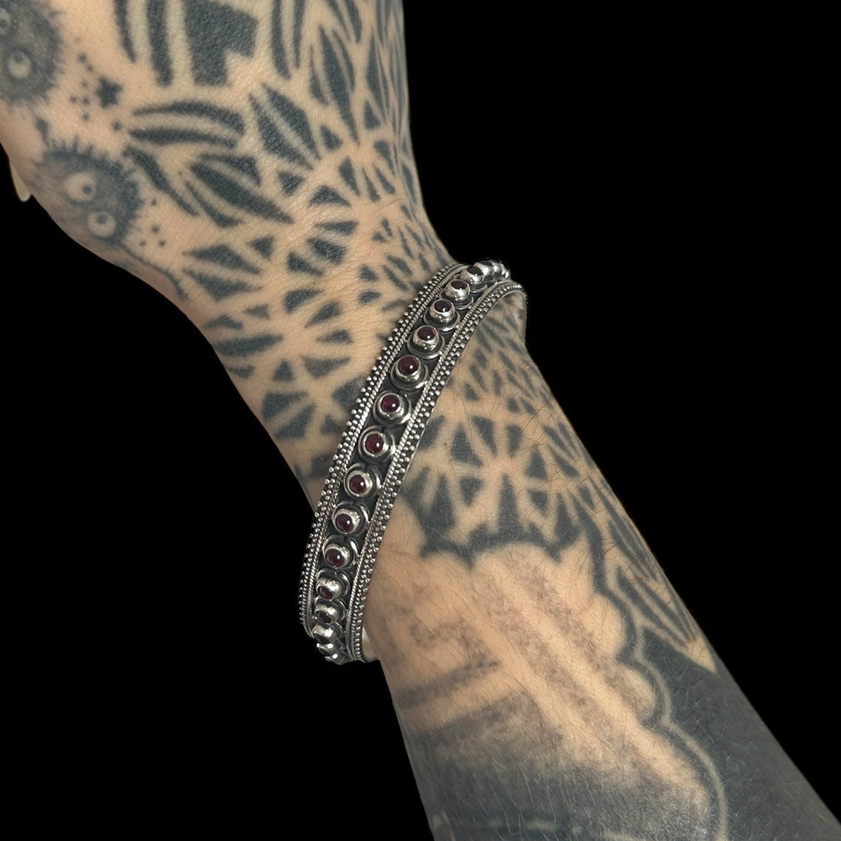Bangle "Ritu" (ऋतु) Rubí profundo