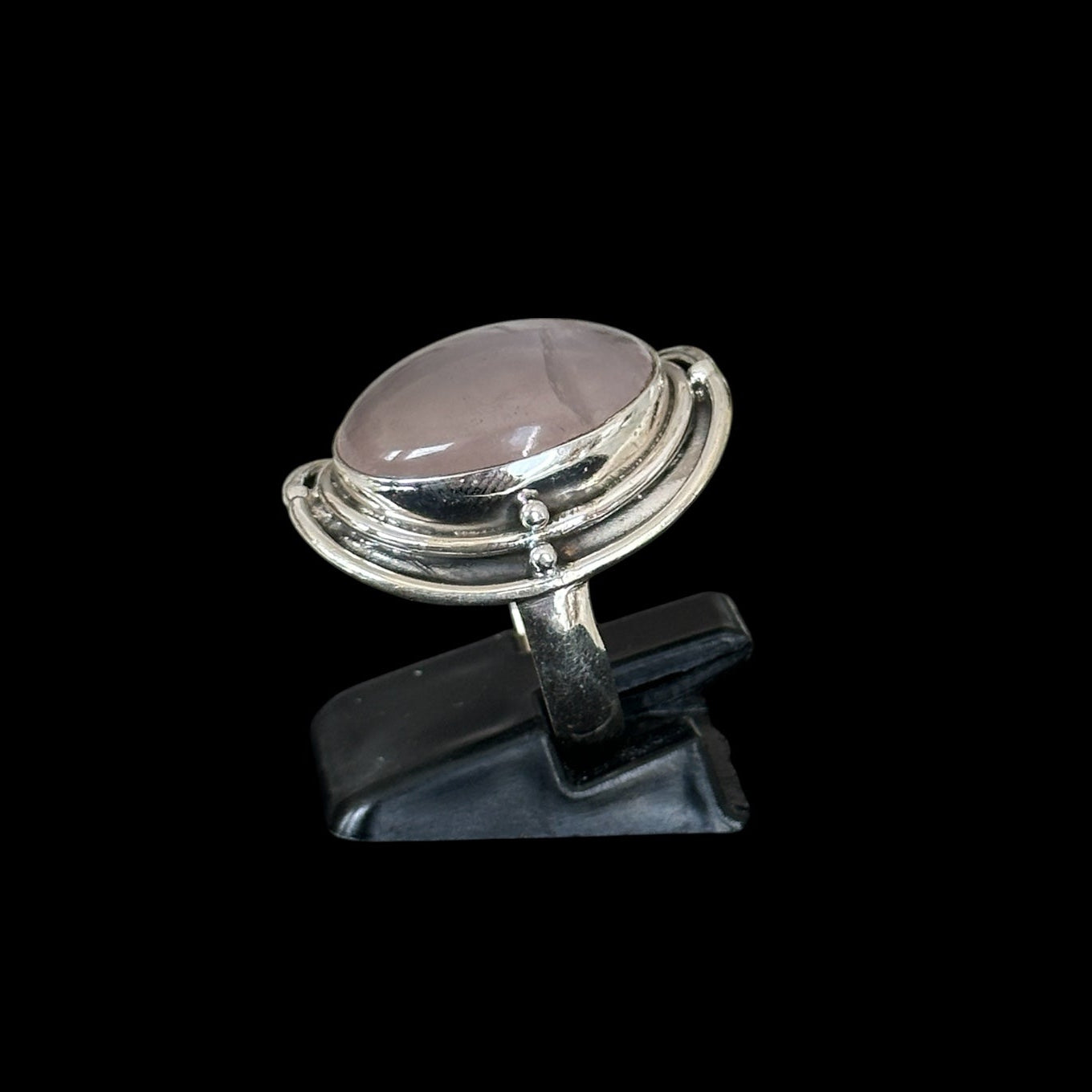 Anillo "Paridhi"  Cuarzo Rosa