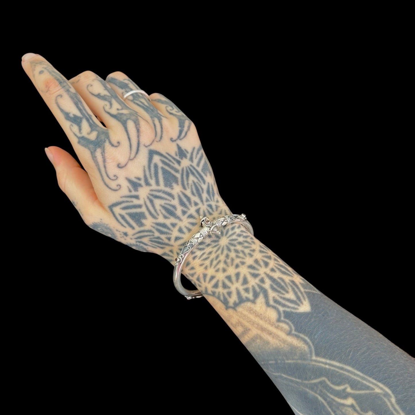 Armband „Āyudha“ (आयुध)