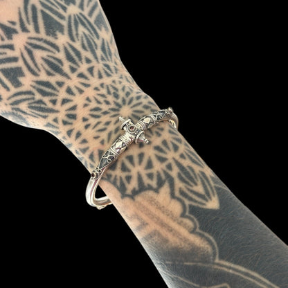 Armband „Āyudha“ (आयुध)