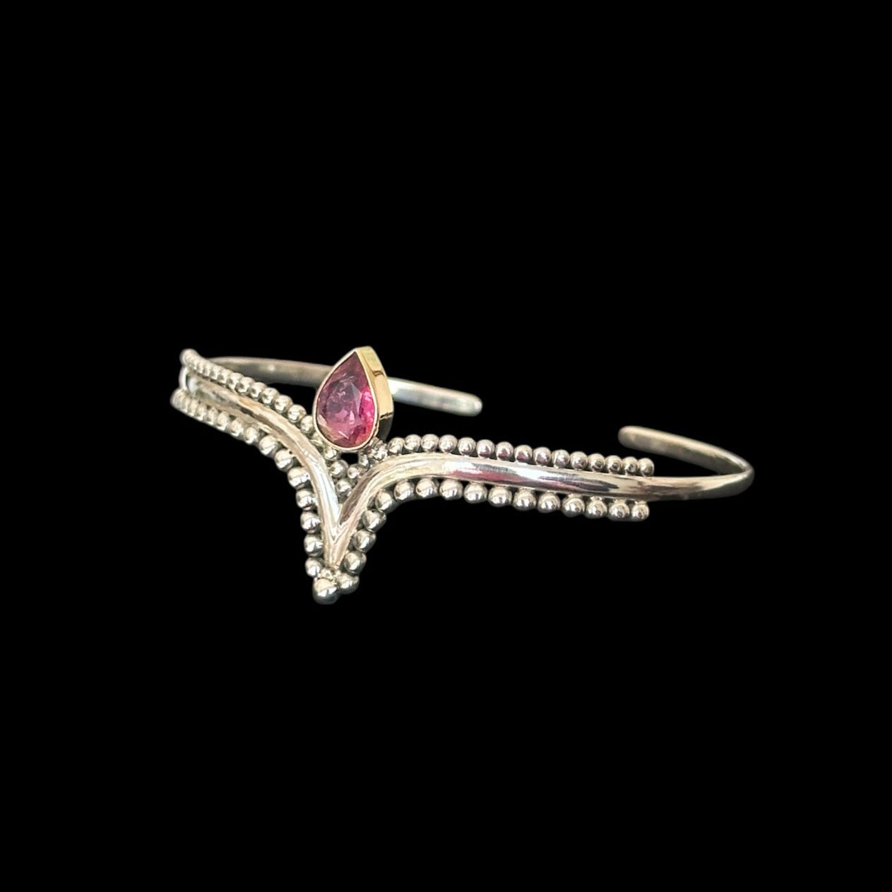 Armband „Arunya“ (अरुण्या) · Rosa Turmalin