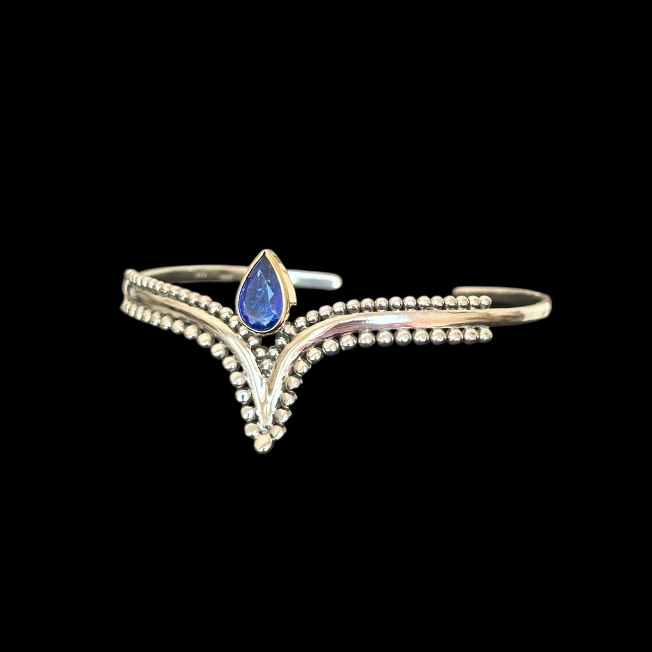 Armband „Arunya“ (अरुण्या) · Tansanit
