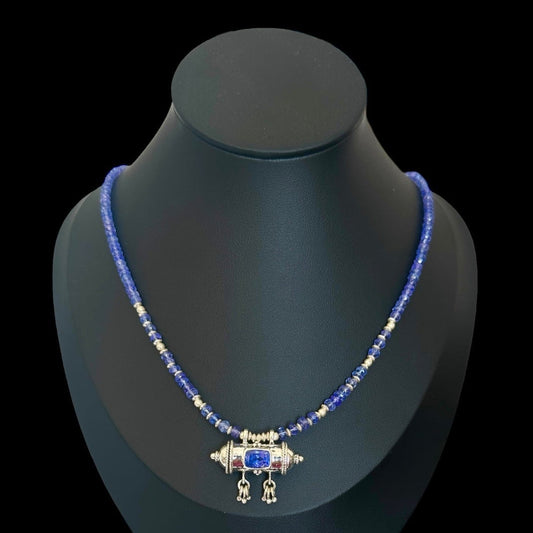 Halskette "Mantra Box" (मन्त्रपेटिका) Tansanit 2.