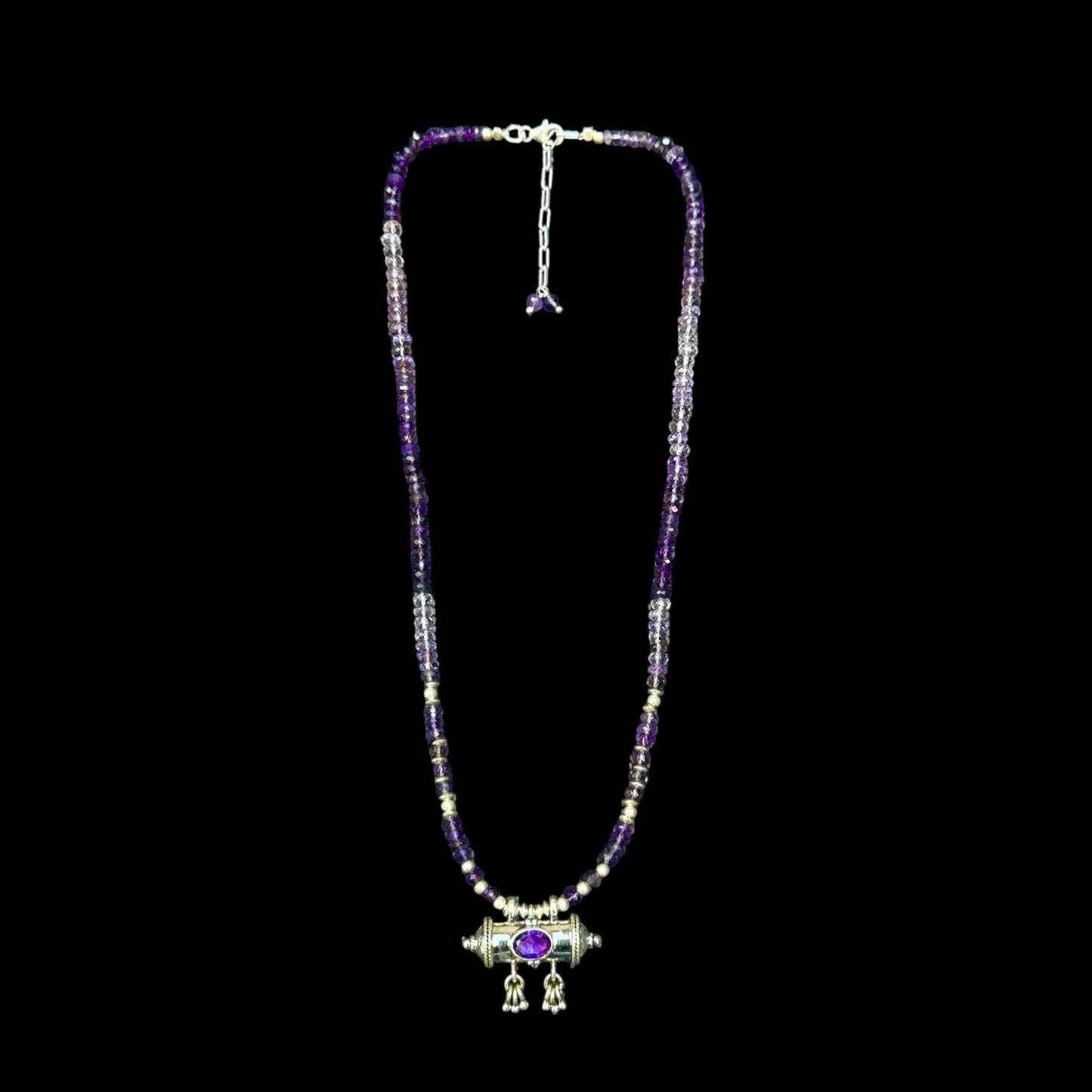 Halskette "Mantra Box" (मन्त्रपेटिका) Amethyst 2.