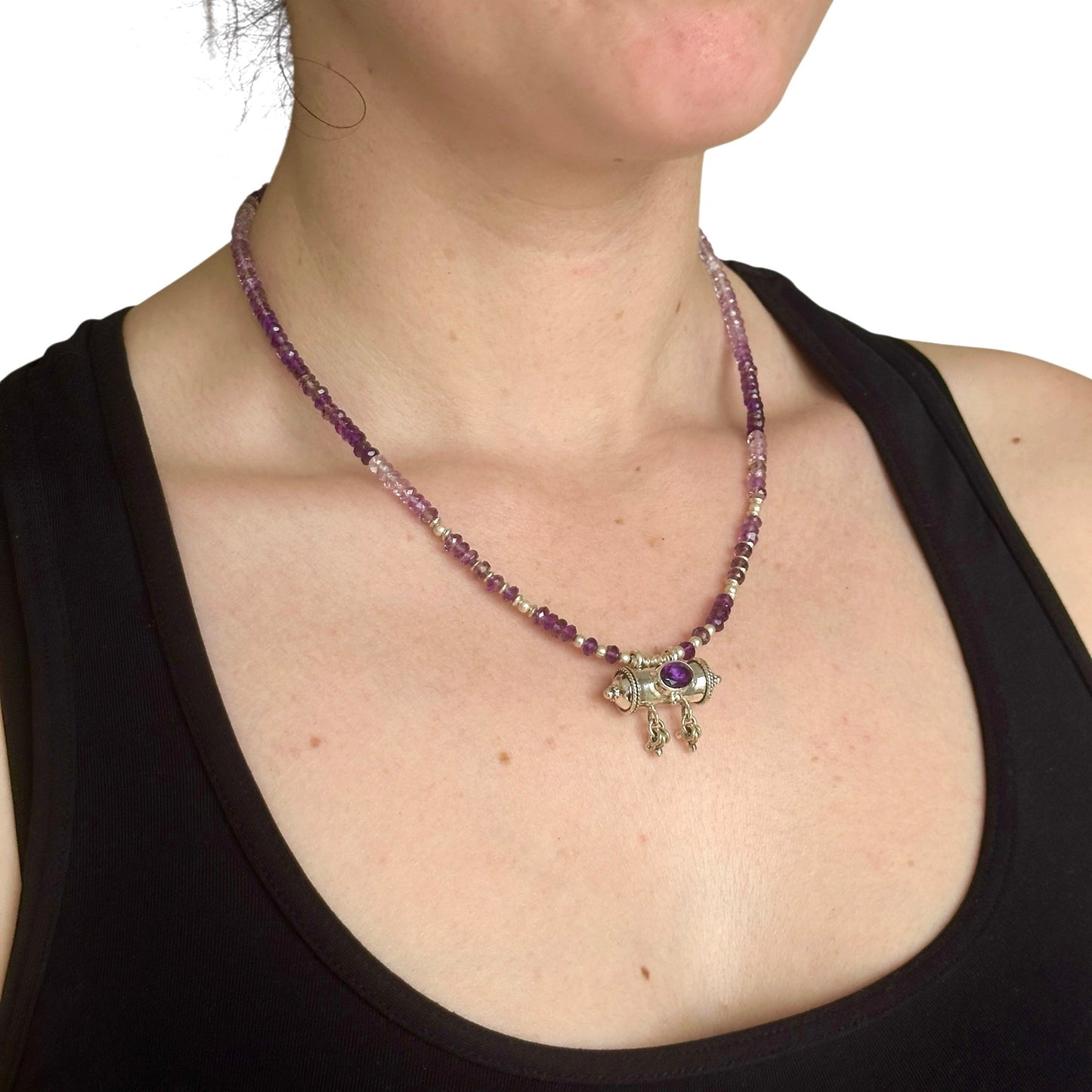 Halskette "Mantra Box" (मन्त्रपेटिका) Amethyst 2.