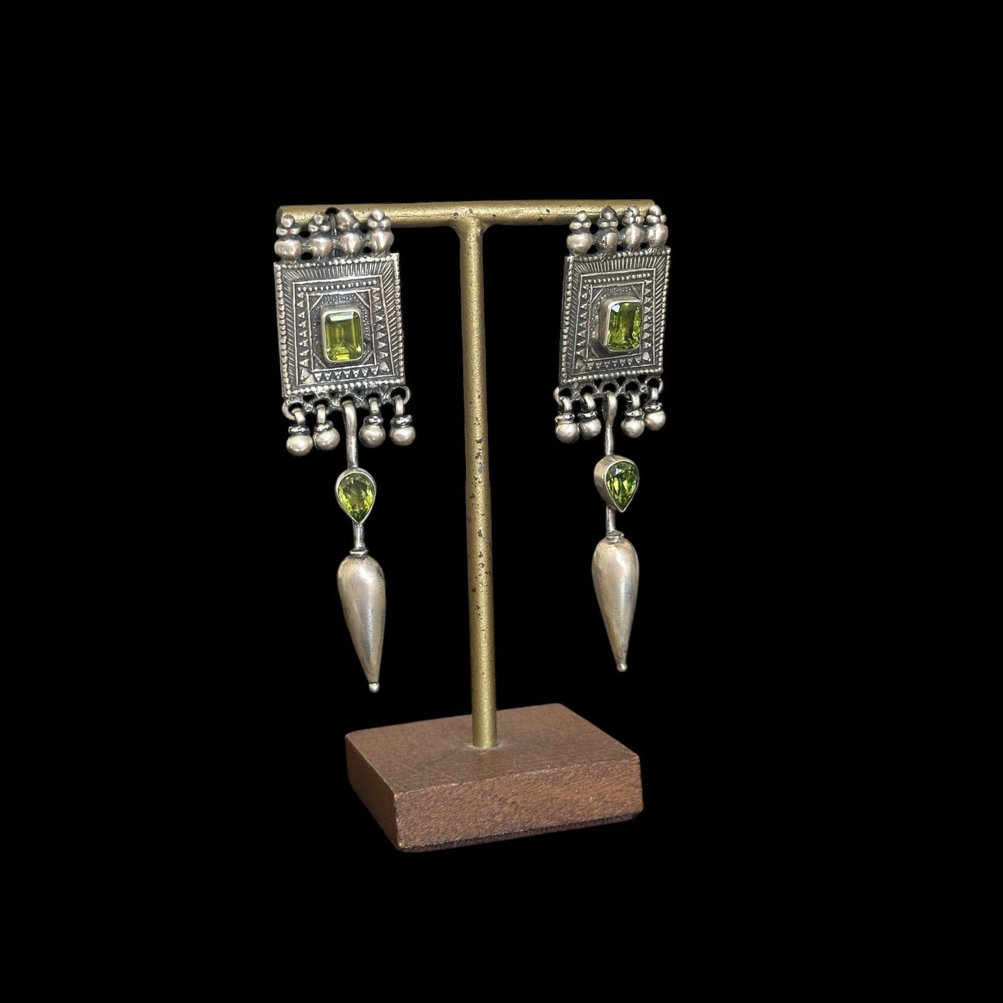 Pendientes "Haritāṅgī"  (हरिताङ्गी)