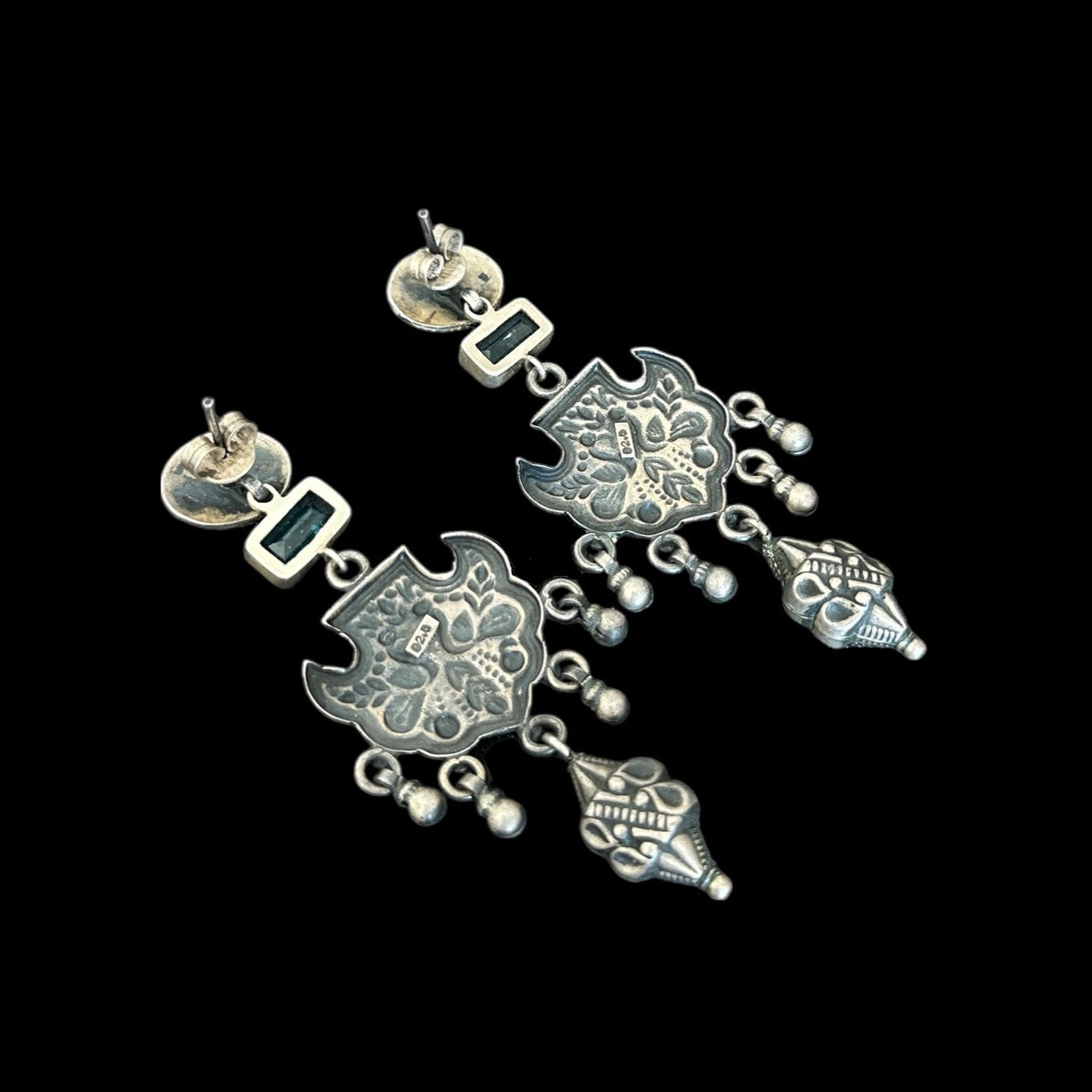 "Mayūrābhā" Earrings (मयूराभा)