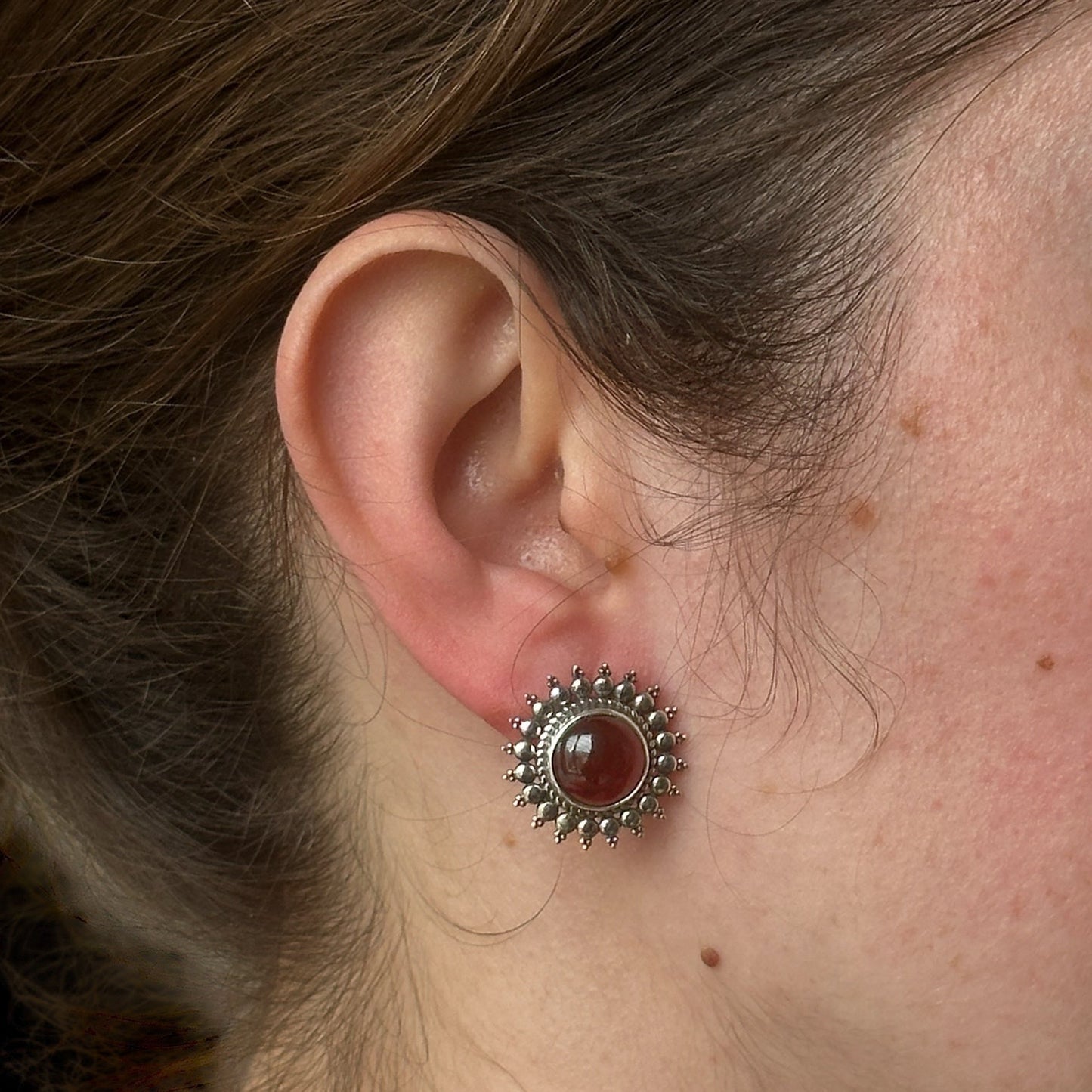 Pendientes "suryakanti" (सूर्यकान्ति)